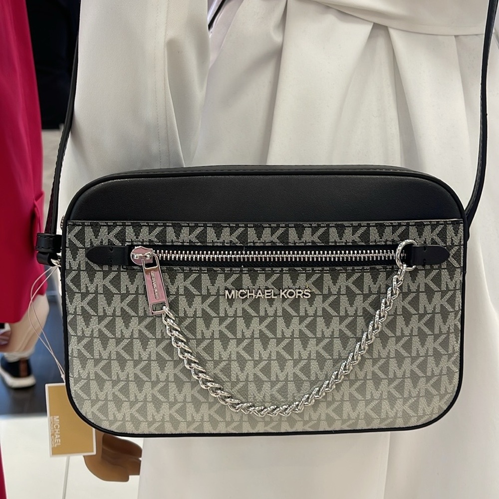 MICHAEL KORS Jet Set Lg Ombré Signature Logo EW Crossbody East West 
Black 
NWT - Picture 14 of 16